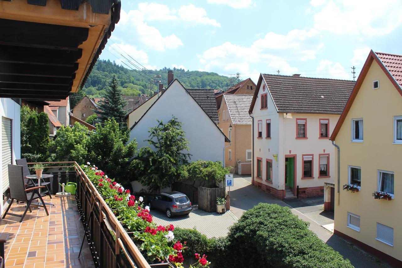 Gasthof Und Pension Zum Loewen Hirschberg an der Bergstraße Eksteriør bilde